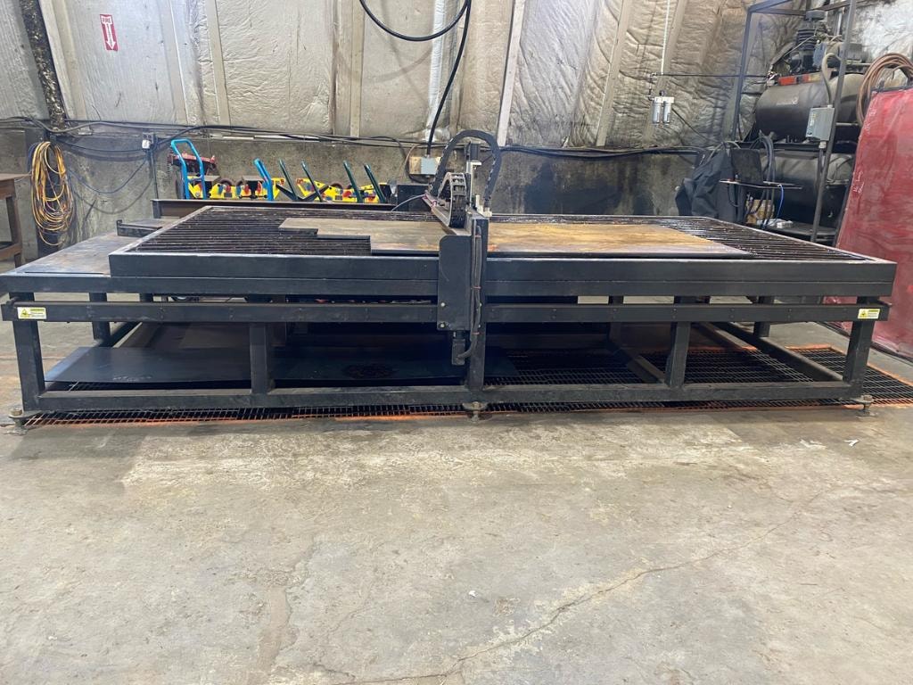 CNC plasma cutting table